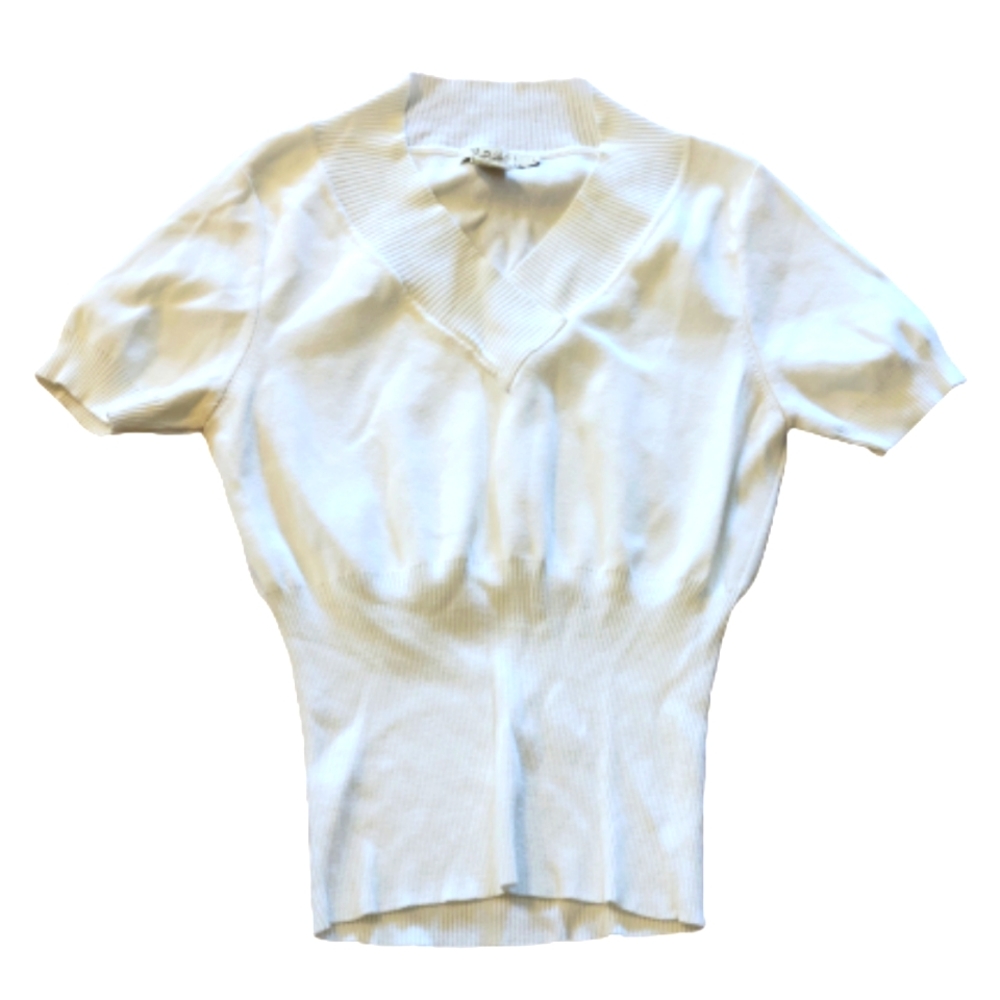 Baccarat cream top with snatched waist.  V neck. Gathered arms. Large.